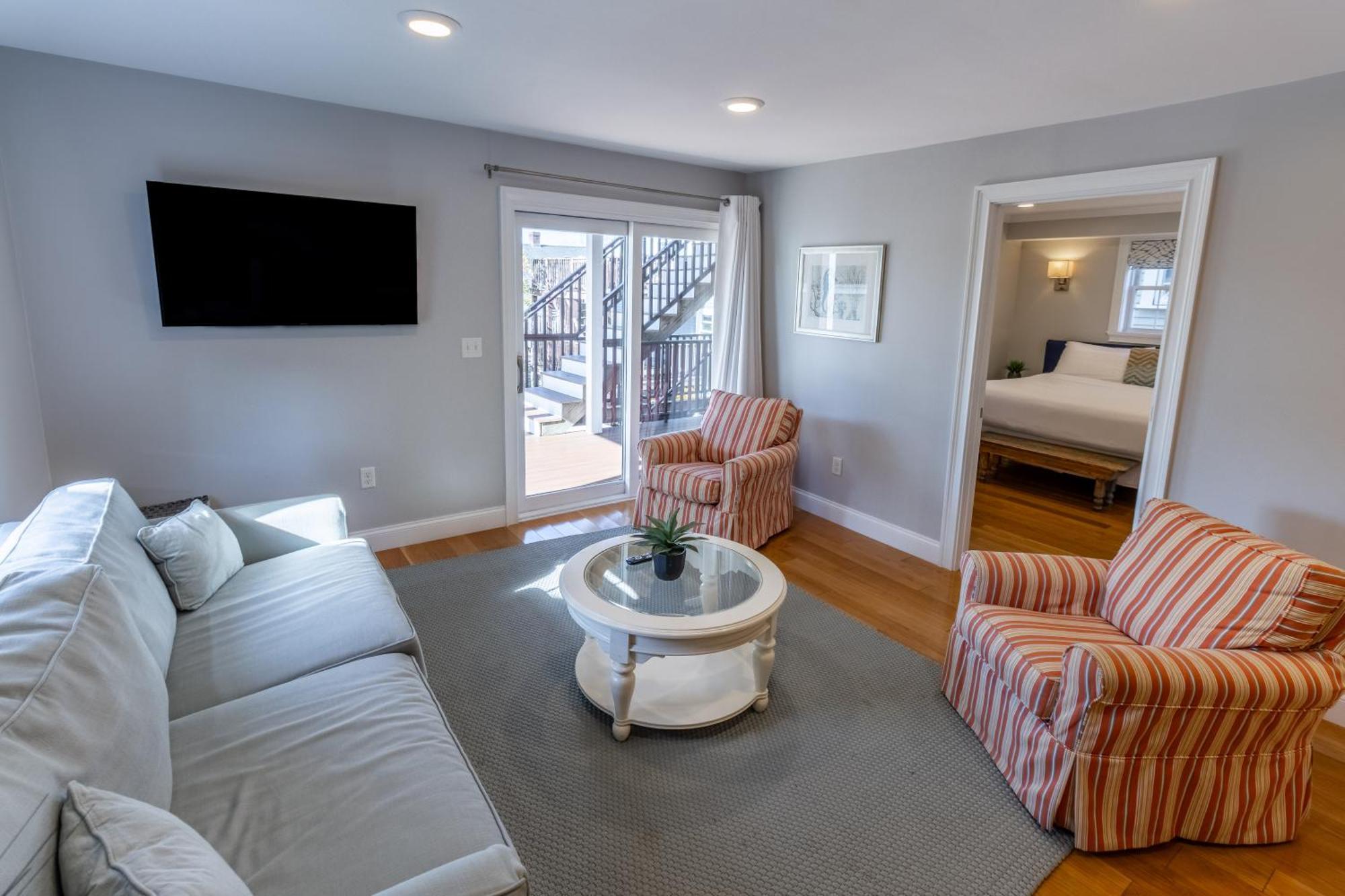 The Newport Lofts - 617 Thames Street Apartment Exterior photo